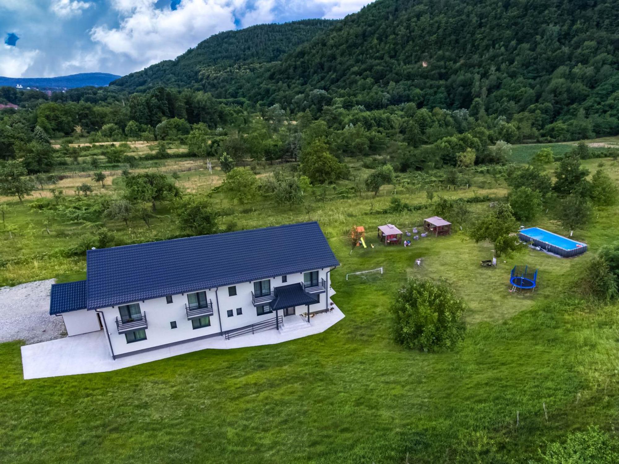 Transalpina Retreat Hotel Novaci-Străini Buitenkant foto